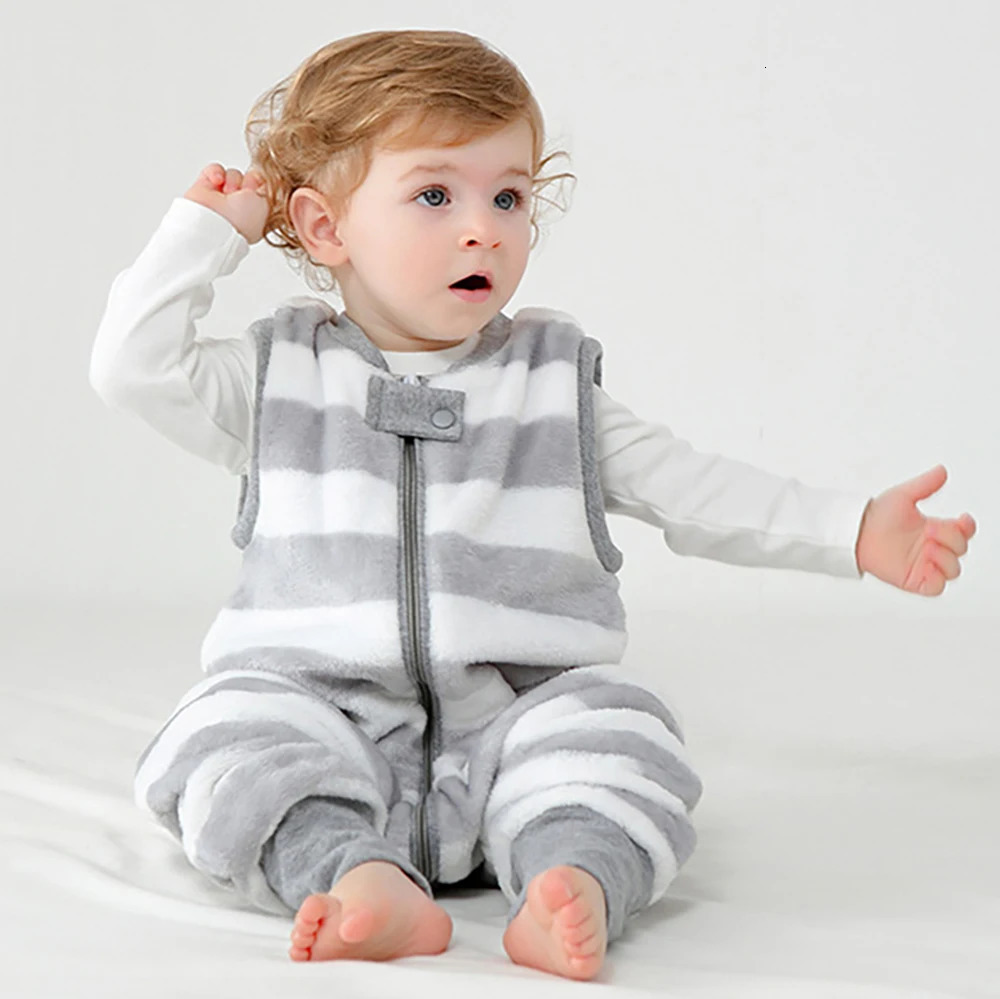 Baby Sleeping Bag Sleeveless 325 Months Cute Dinosaur Sleepwear Autumn Flannel Warm and Comfortable Childrens Home Clothes 241007