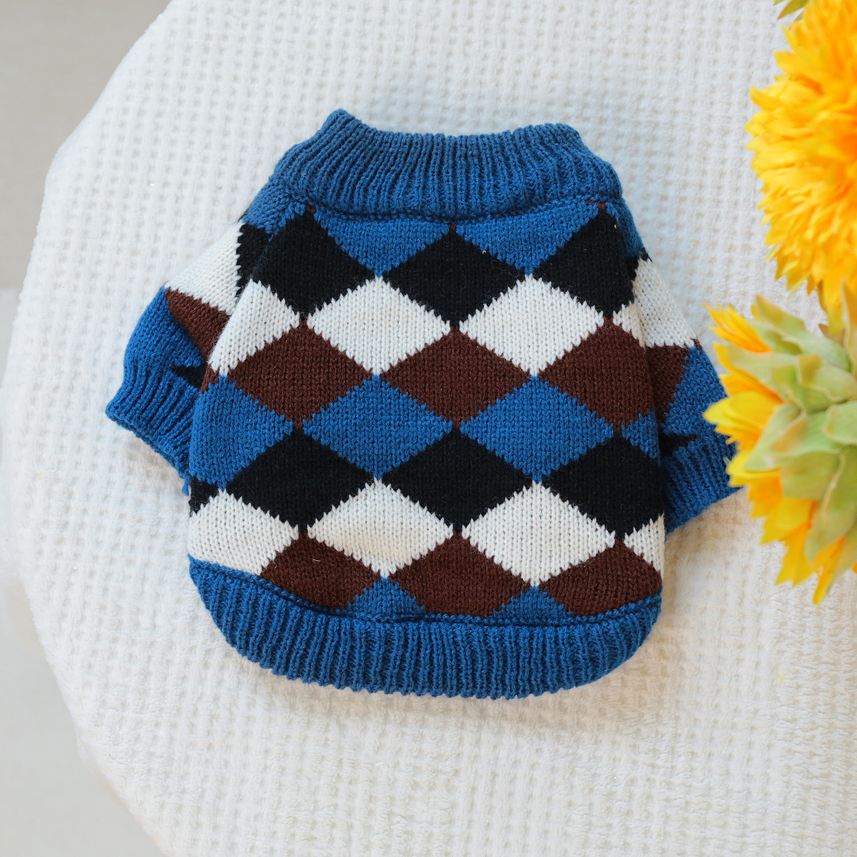 1PC pet clothing cat spring and autumn pullover blue coffee diamond grid sweater suitable for small and medium-sized dogs