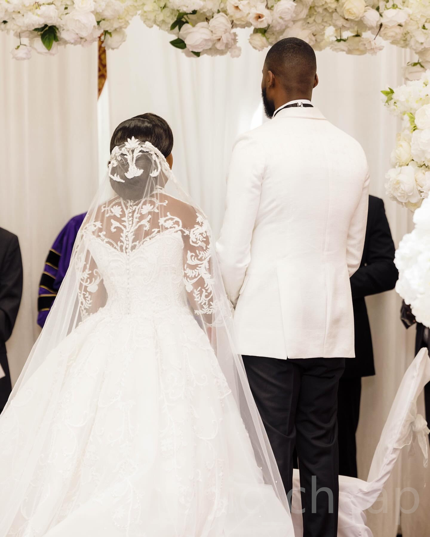 2024 Arabic Aso Ebi Plus Size White Mermaid Wedding Dresses Lace Beaded Full Sleeves Detachable Train Luxurious Bridal Gowns Dress Wd02