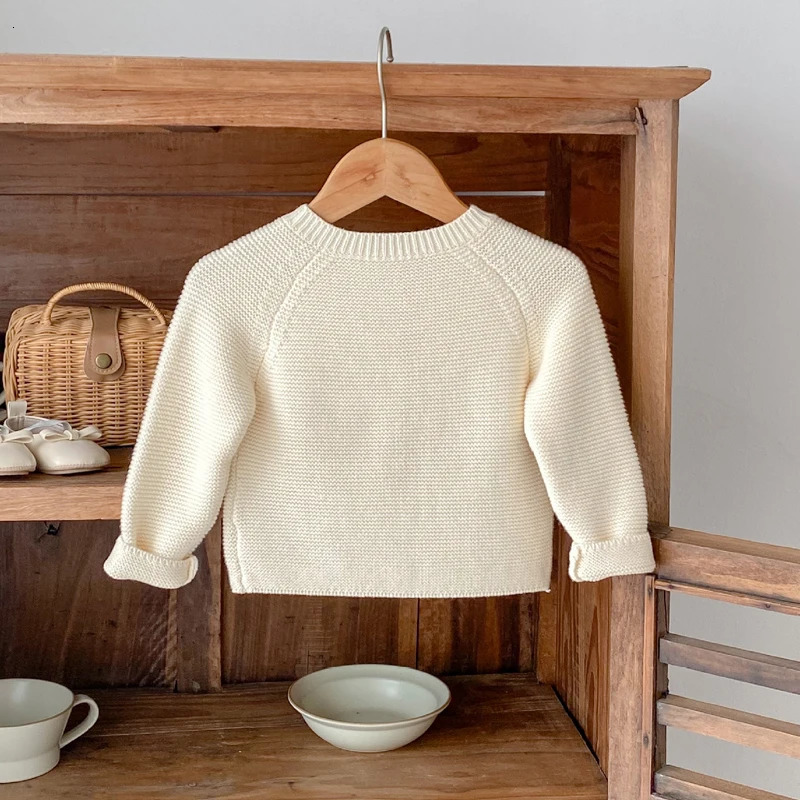 autumn clothing for babies aged 0-3 suitable for both boys and girls featuring cute and fun embroidered round neck sweaters and knitted cardigans 2410