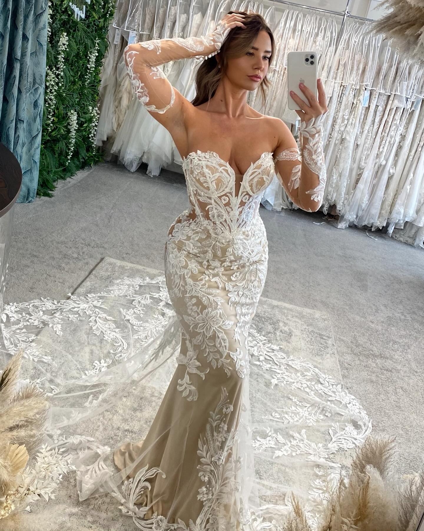 Real picture lace mermaid dresses sweetheart long sleeves wedding dress champagne ing appliqued backless bridal gowns