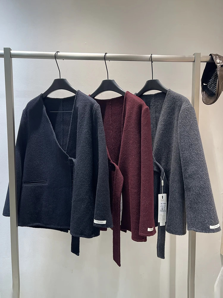 TWOTWINSTYLE Solid Patchwork Pockets Elegant Coats For Women V Neck Long Sleeve Spliced Button Loose Chic Jackets Female Fashion 241011