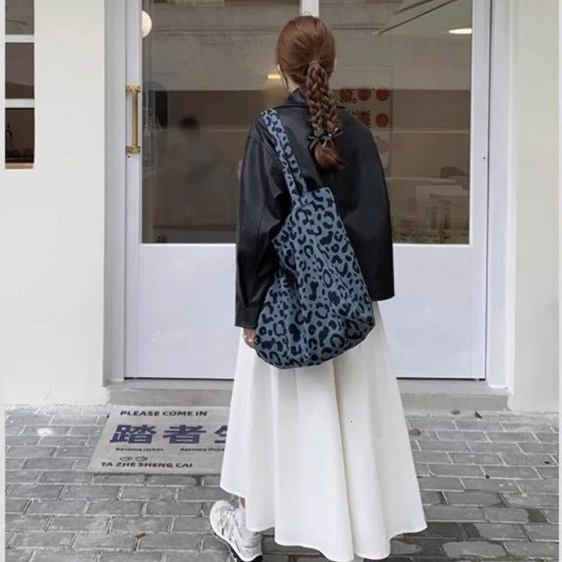 Ono Leopard Print Alphabet Shoulder Portable Canvas Bag Large Capacity Bucket Bag Womens Travel 241008