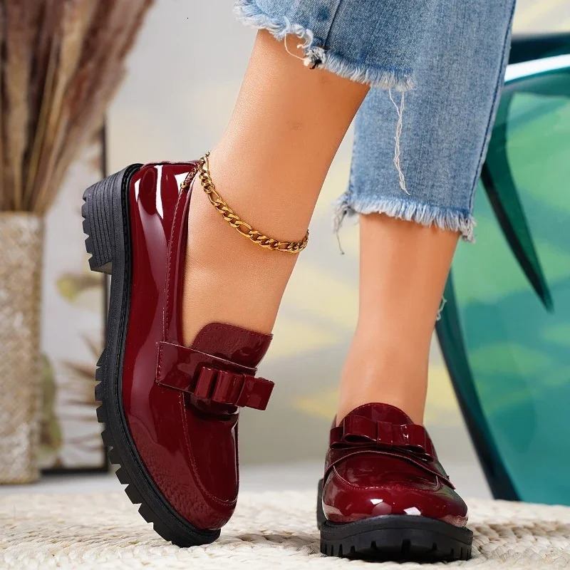 Spring Womens Simple Solid Color PU Waterproof Slippers Outdoor Casual Smooth Sports Shoes 241014