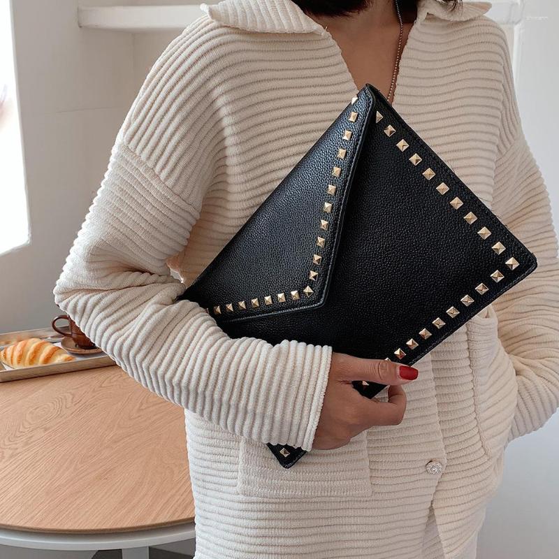 3 Clutch Bags Factory Wholesale Fashion Rivet Solid Color Women's Bag Trendy All-match Western Style Envelope 4