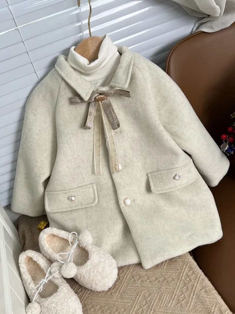 Outerwear Girls Woolen Fabric Overcoat Winter Bow Knot Thickening Coat Baby Fashion Single Row Buckle Open Stitch 241014