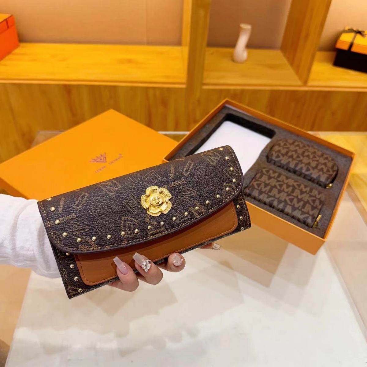 2025 New Designer Wallet Counter Quality High Beauty Light Luxury Self Use Gifts Fashion Portable wallet Women s Card Bag Wallet Handbag
