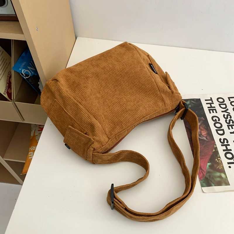 Corduroy Zipper Womens Cross Body Bag Casual Edition Womens Shoulder Bag Simple Free Delivery Bolso Mujer M241014