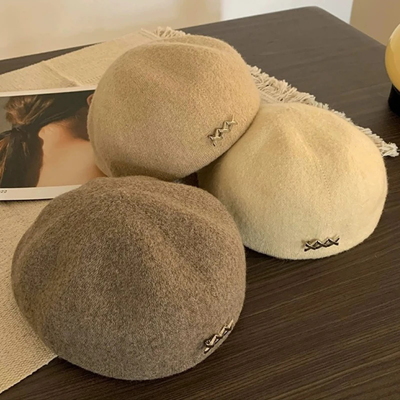 Autumn Winter Knitted Berets for Women Korean Versatile Woolen Warm Beret Hat Fashion Vintage Painter Hats Retro sboy Beanies 241009