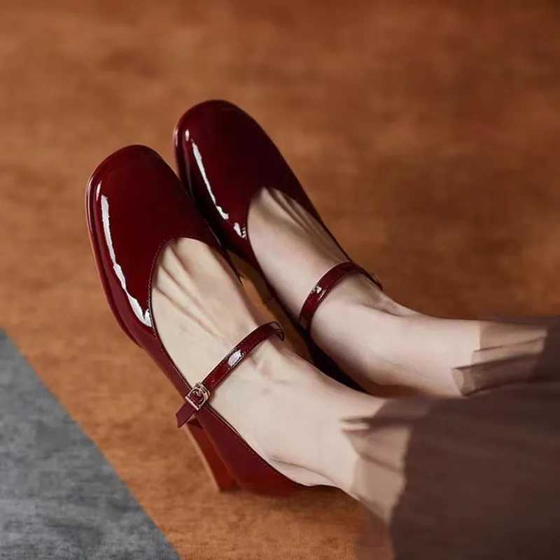 French Mary Jane Womens Shoes 2024 New Medium Heel Red Shoes Womens Thick Heel Small Leather Shoes High HeelsLX241014