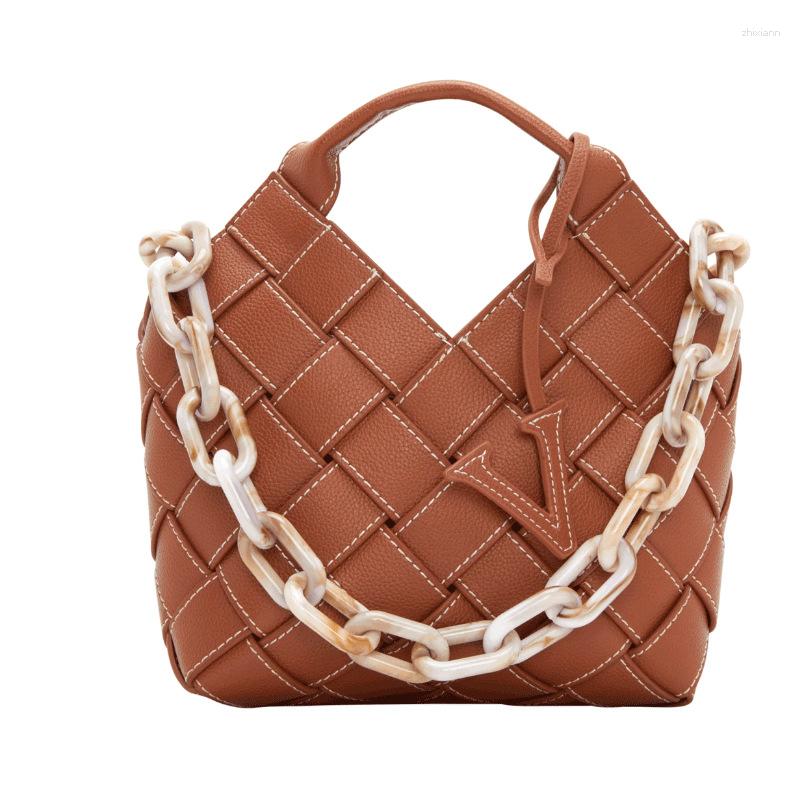 2024 Trendy Clutch Bags: Handcrafted Cowhide Woven Crossbody with Litchi Pattern