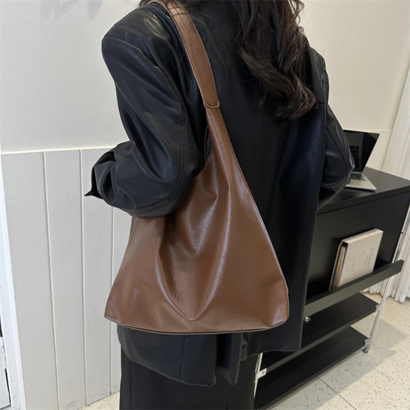Large Capacity Female Handbag PU Underarm Bag Women Fashion Solid Color Simple One Shoulder Crossbody Commuting Tote 241011