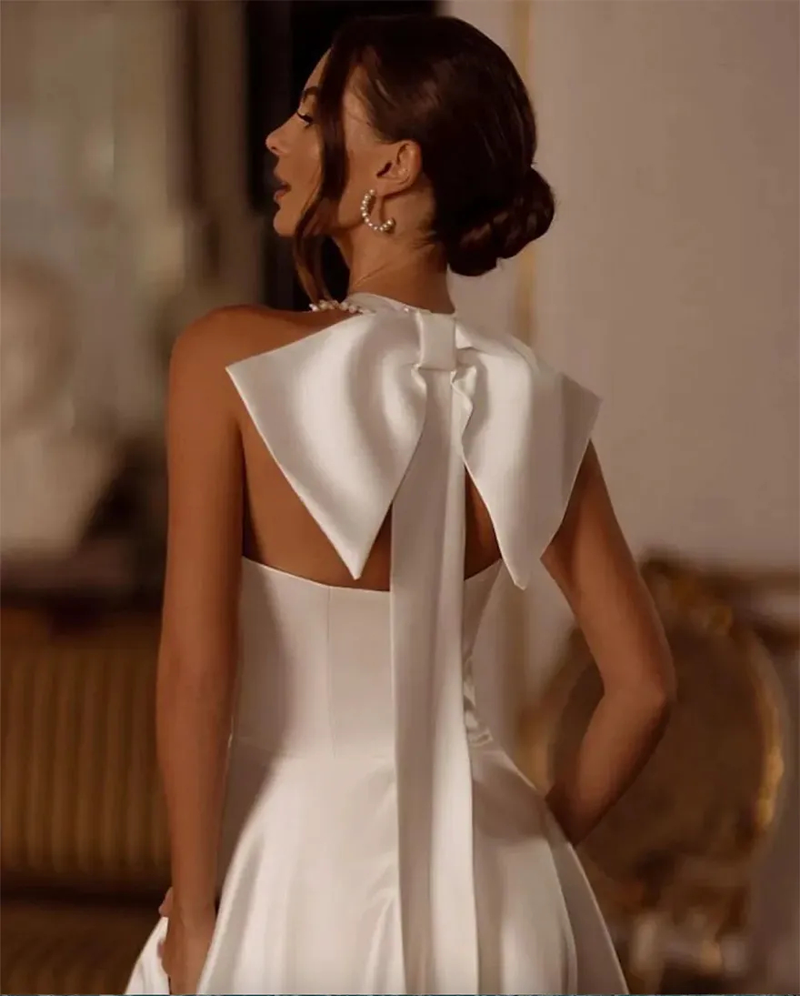 Sleeveless Satin A Line Simple Wedding Dresses With Pockets Bow Back Side Slit Jewel Neck Ivory Long Bridal Gown Court Train Vestido De Novia