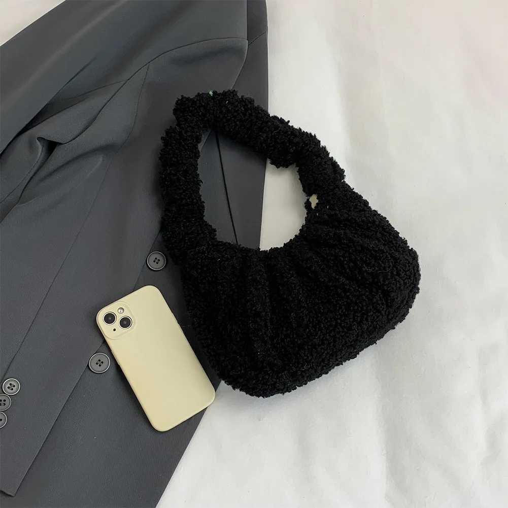 Furry Tote Bag Small Ruched Hand Purse Lambswool Cute Mini Faux Fur Winter Fuzzy Pursess and Handbag for Ladies Lady 241014