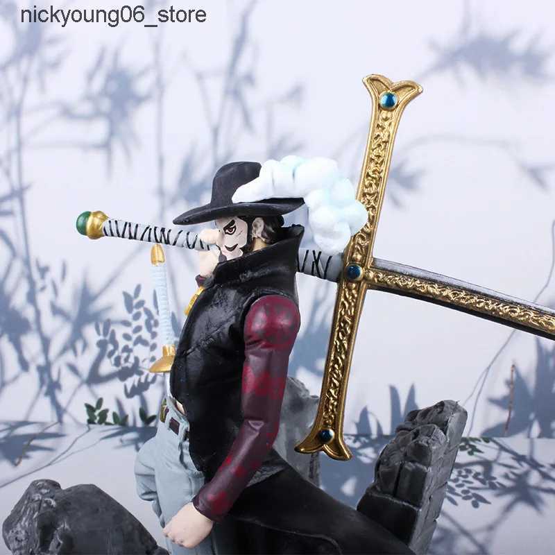 Action Toy Figures Anime One Piece 16CM Dracule Mihawk Figurine PVC Action Figure Collection GK Model Toy Kids Gift for Collectible Statue Ornament L2
