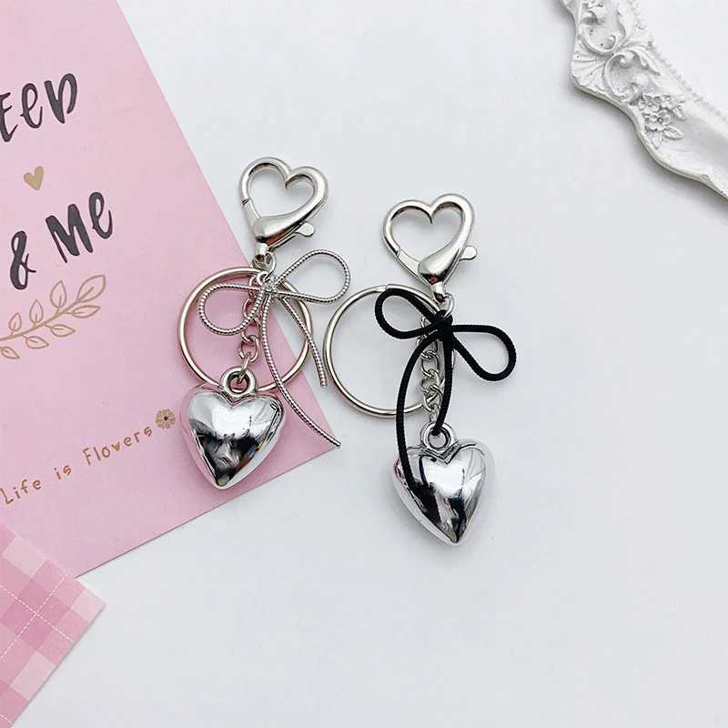 Y2K silver metal keychain simple bow heart-shaped keychain car key holder backpack hanging bag decoration Y241014