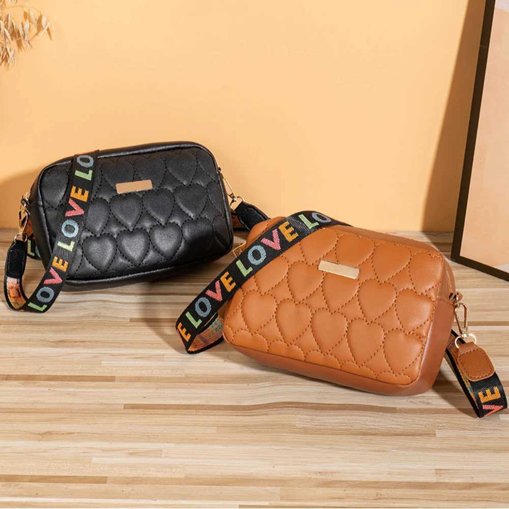 Womens messenger bag with heart-shaped checkered embroidered camera bag M241014