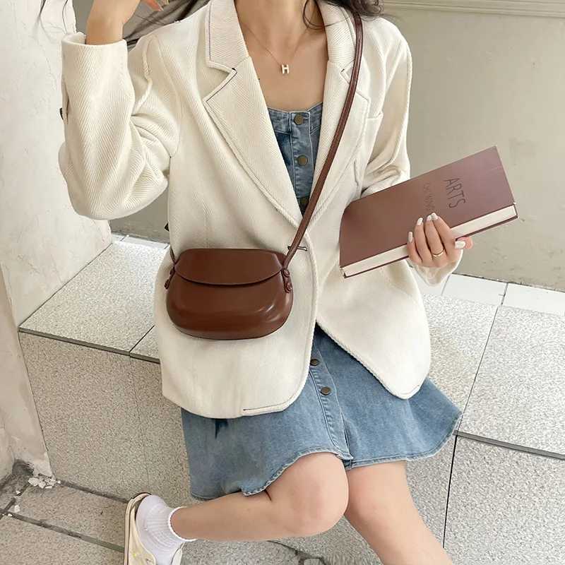 Crossbody Bags for Girl Retro Red Women Shoulder Bags Versatile Women Purses and Handbags Designer Bag M241014