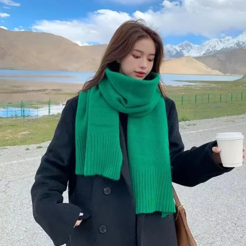 Korean Style Solid Color Knit Scarf for Students and Couples Fashionable Winter Neck Warmer Soft and Cozy 241009