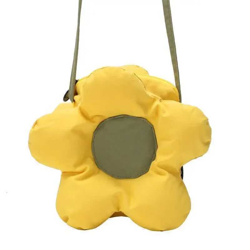 Cute Sunflower Shoulder Bag Womens Youth Fashion Flower shaped Soft Handbag Girls Cross Body Messenger Bag Womens Childrens Wallet M241014