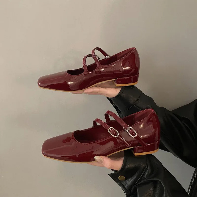 Double Buckle Ballet Spring Women Flat Fashion Red Elegant Mary New Jane Shoes Ladies Dress Outdoor Ballerinas 241014