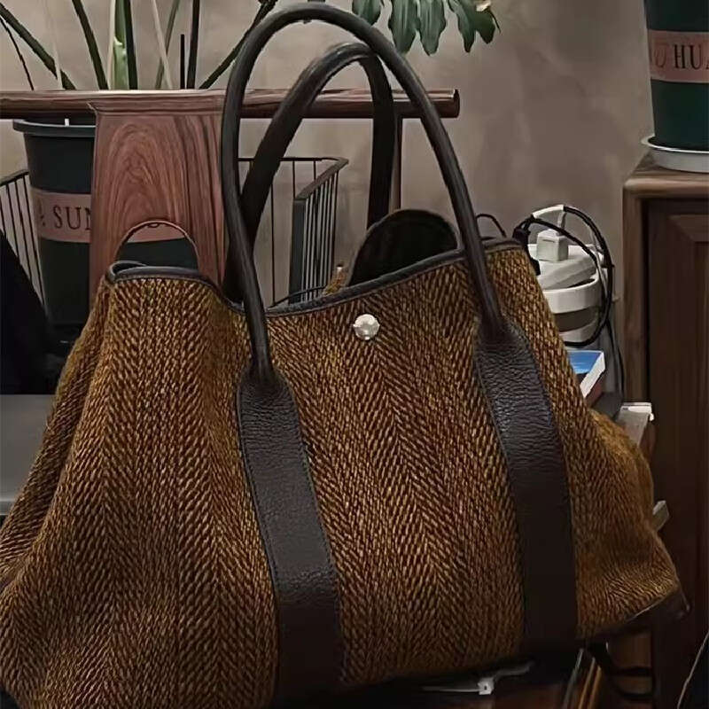 New Woven Fashion Casual Tote Commuter Shoulder Personalized Large Capacity Women's Bag