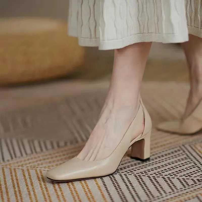 2024 New Fashion Commuter Single Shoes for Women Thick Heels for Women Hollow Square Head Vintage Fairy High HeelsLX241014