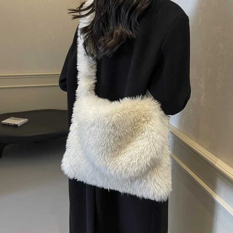 Ladies Plush Crossbody Bag Fluffy Winter Handbag Solid Color Messenger Tote Purse Work Shopping 241014