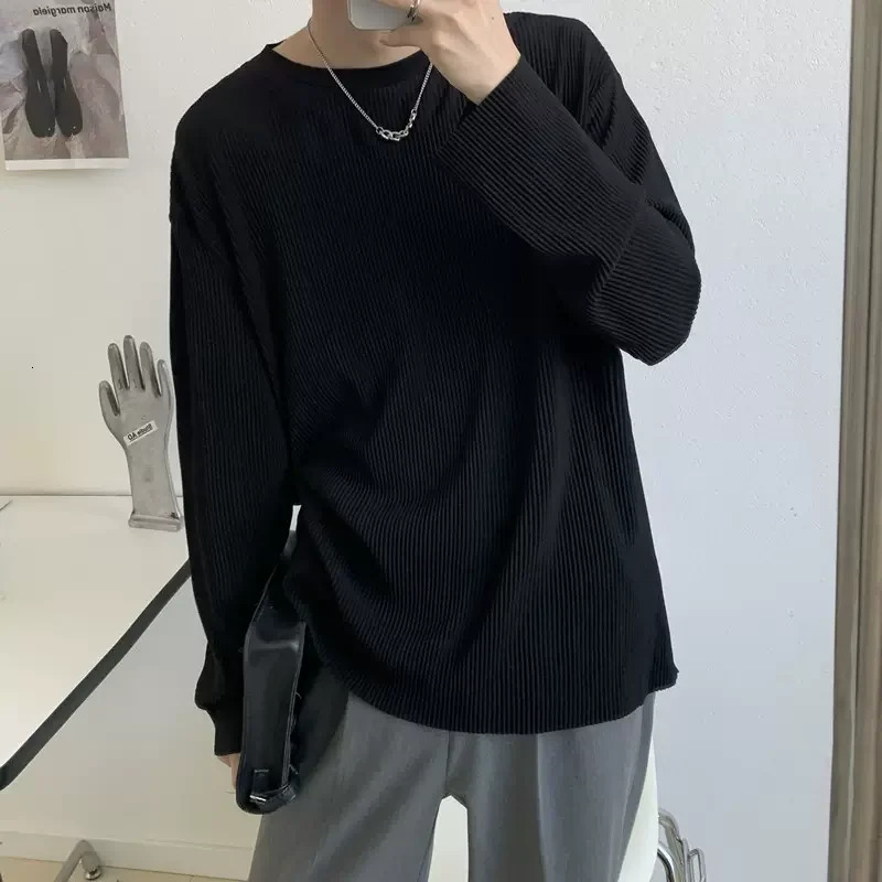 Men Clothing Simple Casual Oversize Ribbed Ice Silk Basic T-shirt Y2K Autumn Male Black White O Neck Long Sleeve All Match Tops 241011