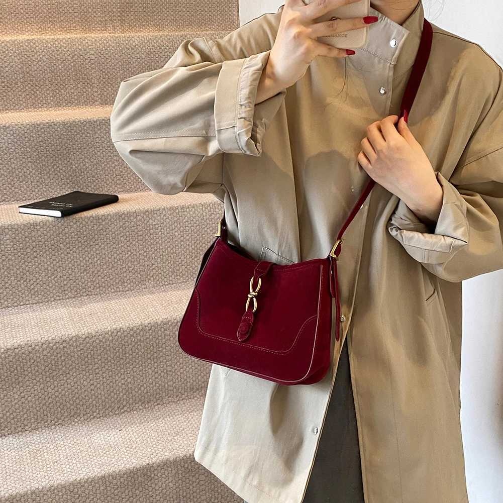 Faux Suede Shoulder Bag Small Tote Solid Color Retro Satchel Adjustable Strap Stylish Crossbody Simple Commuting 241014