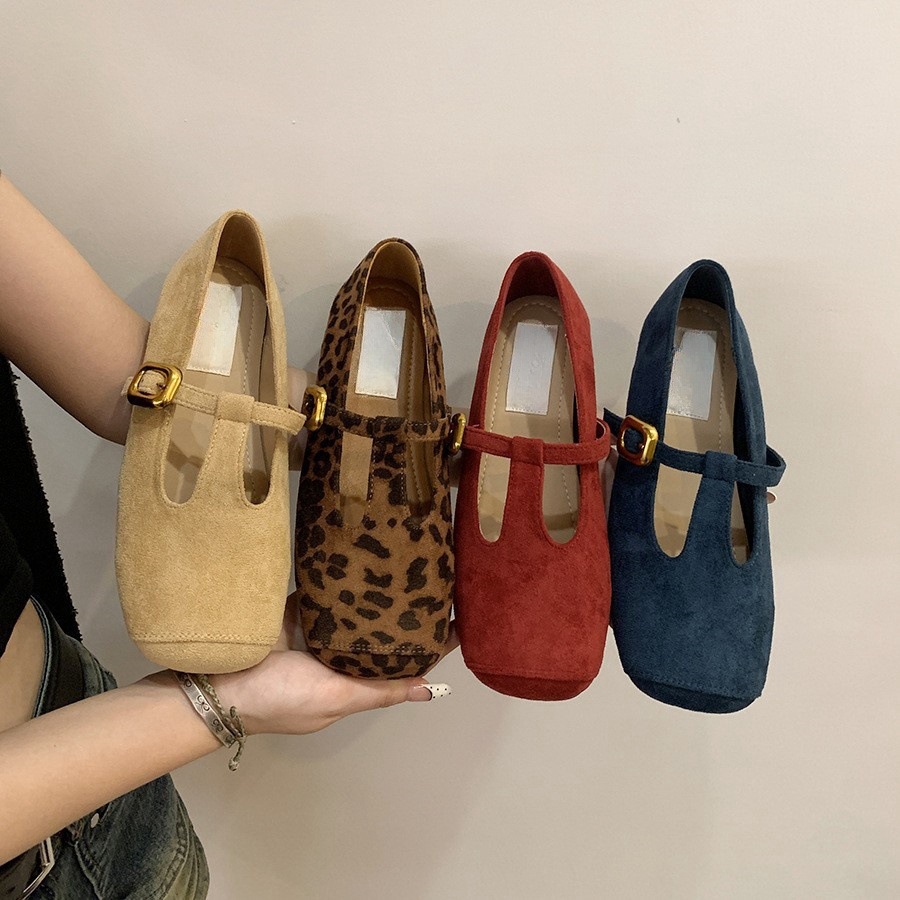 2025 S Fashion Designer Free Shipping New Mens Dress Shoes Ballet Flats Designer Shoe Women Round Head Low Heel Half Drag Womens Red Blue Brown Loafer