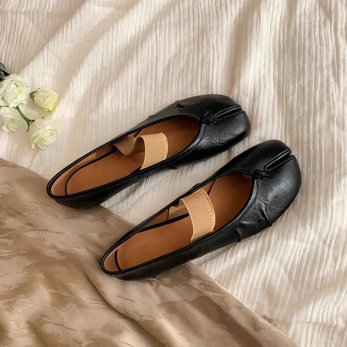 Retro Round Split Toe Flat Shoes Women Casual Loafer Moccasin Fashion Tabi Ninja Mary Jane Soft Sole Female Ballerina Muj 2978