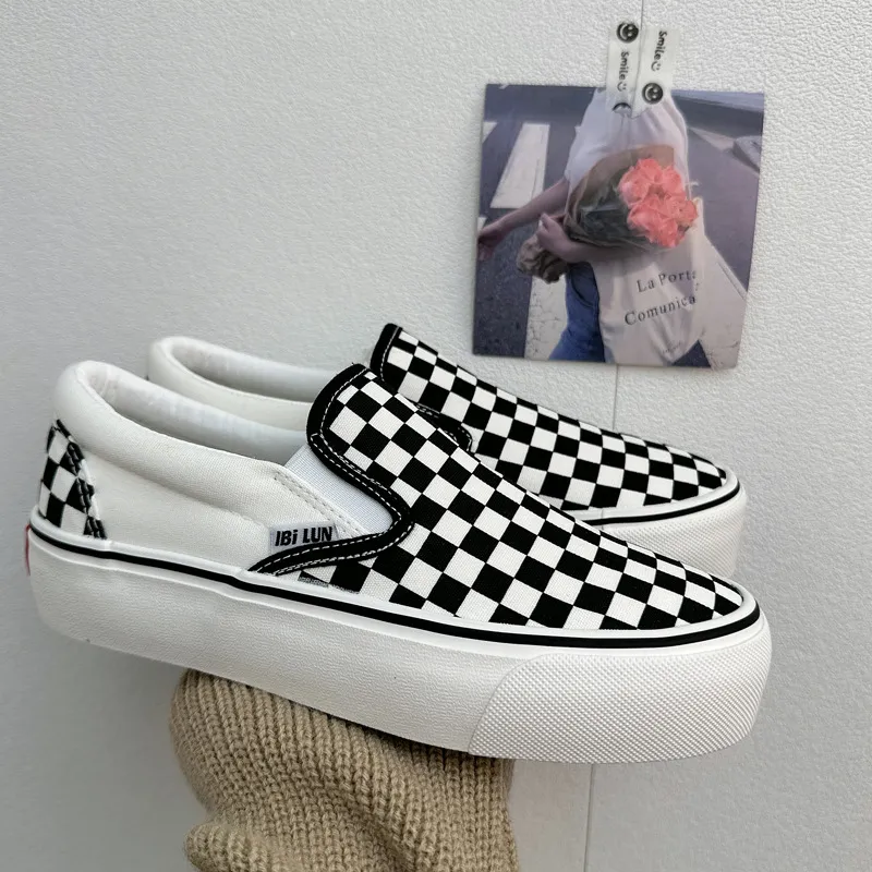 2024 Thick Sole Black White Sneakers Slip On Pink Canvas Checkered Pattern Female Girls Students Casual Shoes 241122