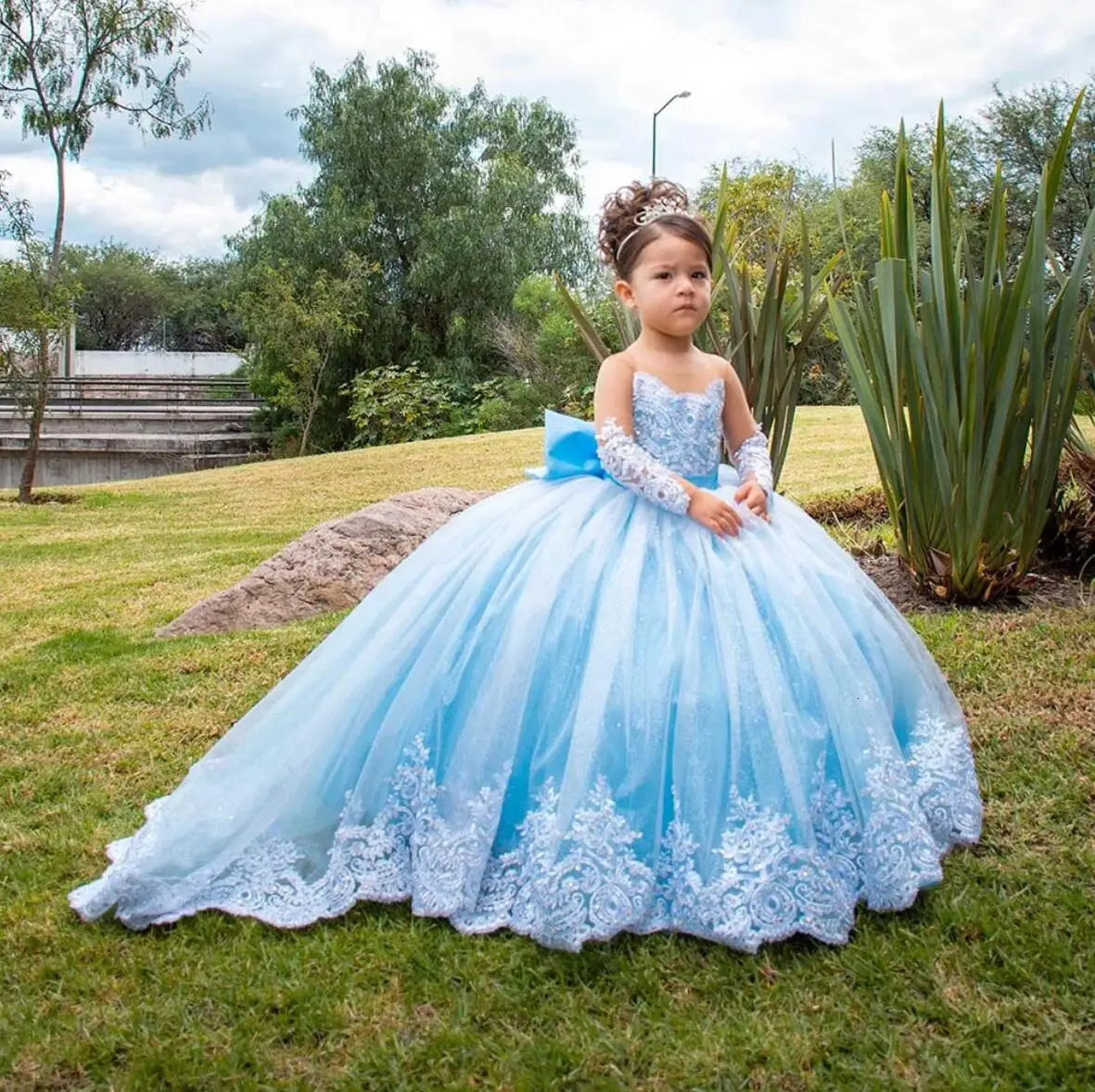 Long Sleeves Flower Girl Dresses For Weddings Toddlers Satin Bow Ball Gown Pageant Dress Sparkly 1st Communion Party Gowns 241014