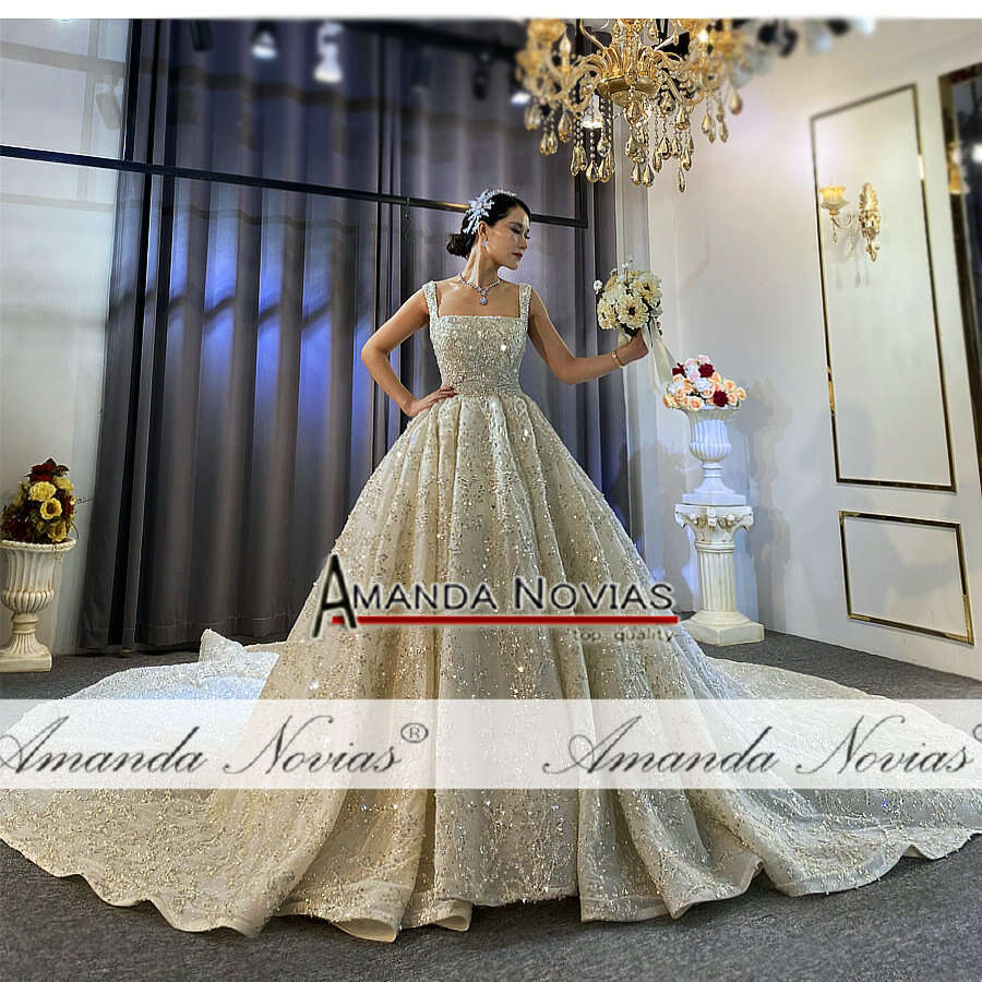 Beading Dress Straps Royal Long Train New Bridal Dresses Wedding Gowns es