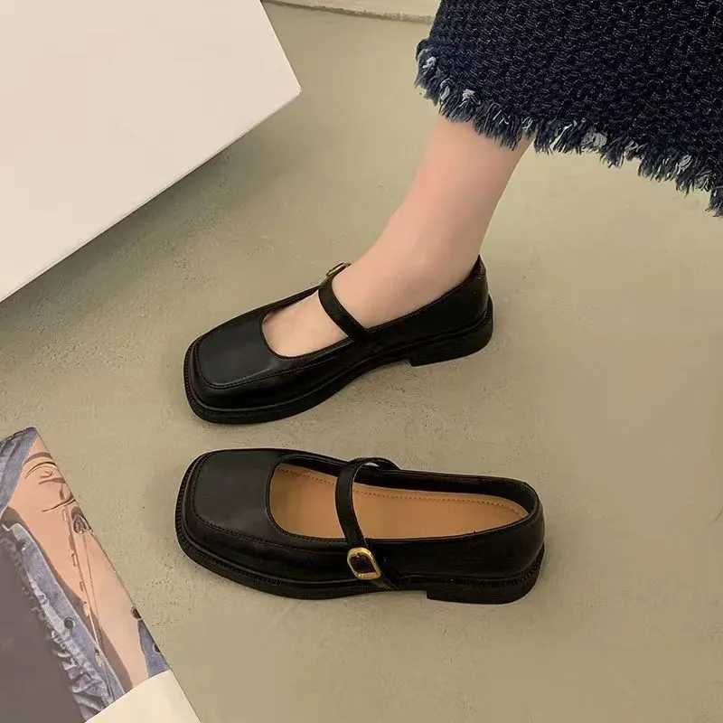 2023 Women Vintage Square Toe Patent Leather Shoes Ankle Strap Low Heel Mary Jane Shoes Woman Dark Brown Shallow PumpsLX241014