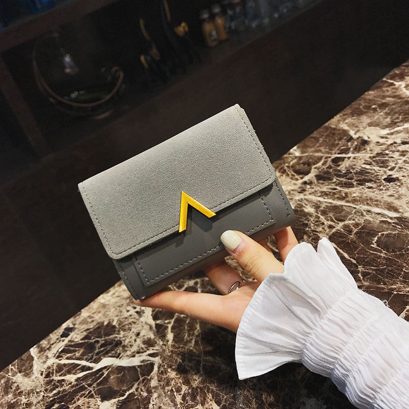 2024 New Designer V Fashionable Short Korean Cute and Fresh Women's Color blocked Three fold Wallet