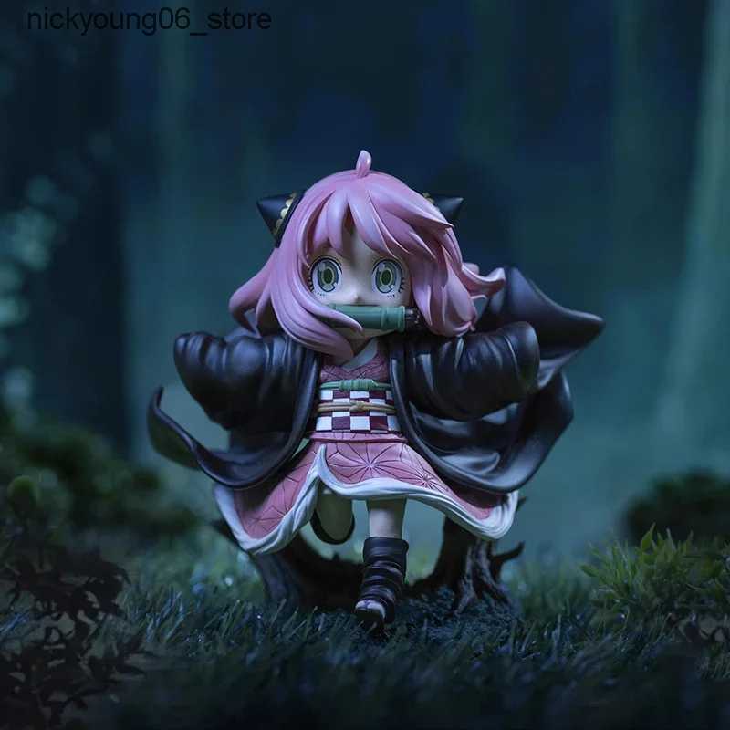 Action Toy Figures 12cm SPYFAMILY Figurine Anya Forger Action Figures Cos Running Kamado Nezuko Cute Maiden Anime PVC Model Collection Toys Gifts L240