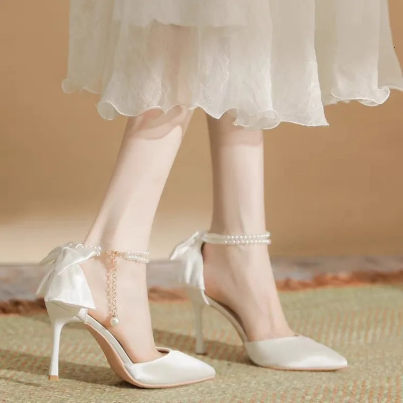Women Thin Heel Hollow Sandals Woman Pearl Butterfly Pointed Toe High Heels Pumps New Womens Drees Wedding Shoes 241014