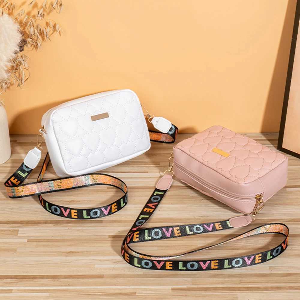 Womens messenger bag with heart-shaped checkered embroidered camera bag M241014