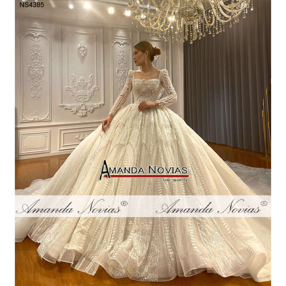 sy Square Collar Long Train Wedding Dress