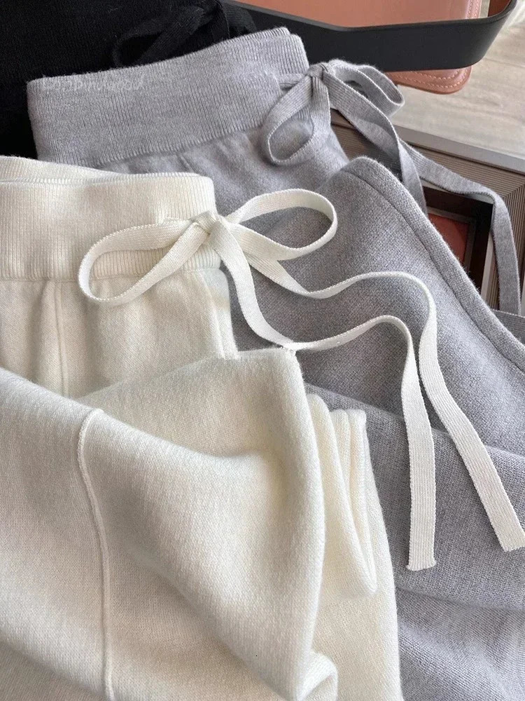 2024 Soft Waxy White Knit Wideleg Pants Autumn and Winter Thick Wool Drop Casual Straight Floorlength 241007