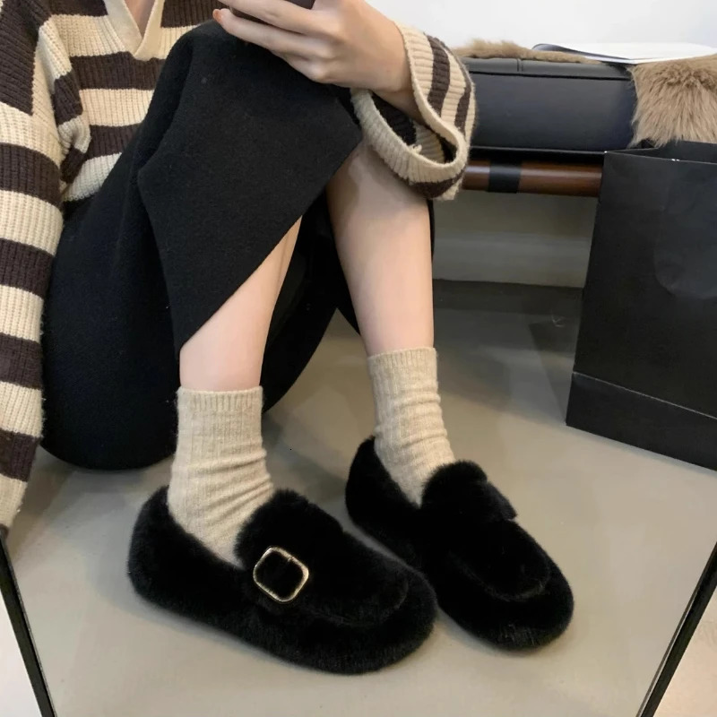 Woman Bear Fur Women Autumn Winter One-pedal Lamb Hair Flat Peas Womens Cotton Casual New Shoes To Keep Warm 241014