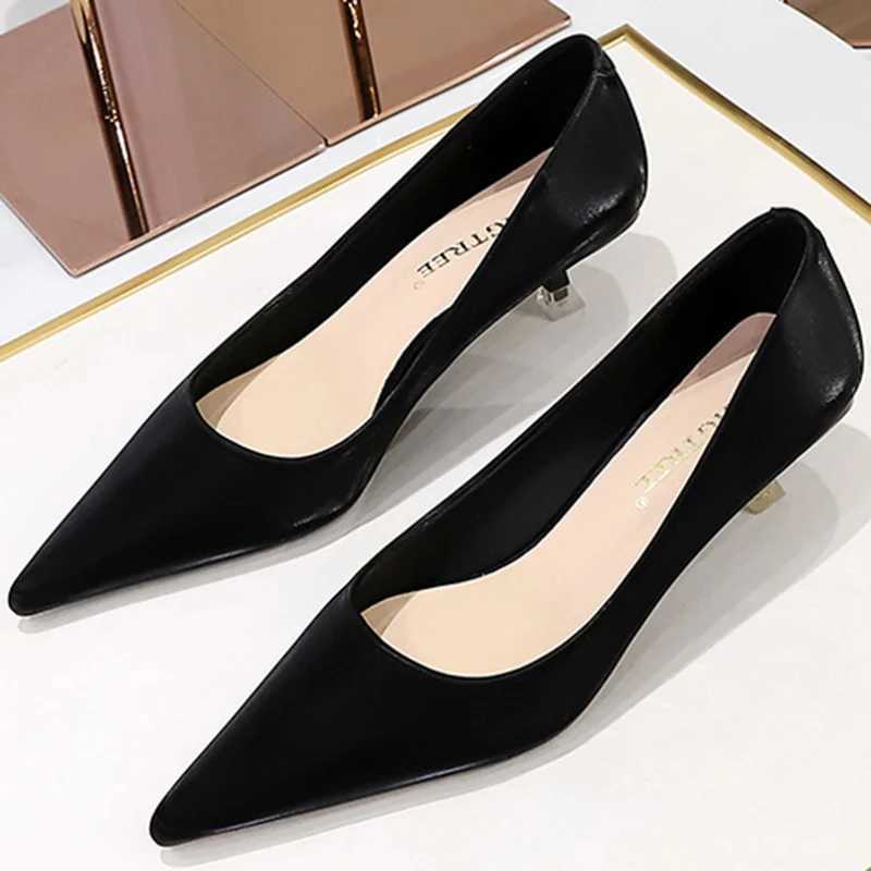 New Big Size Womens Boat Shoes Leather 4.5cm High Heels Pointed Toe Pumps Stilettos Basic Pump For Female White Black Wine RedLX241014