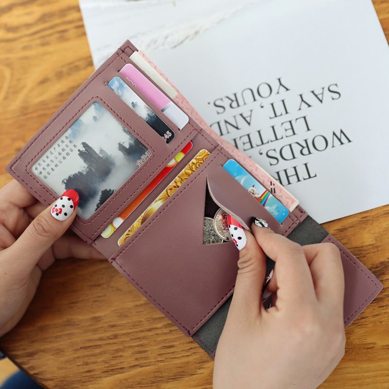2024 New Designer V Fashionable Short Korean Cute and Fresh Women's Color blocked Three fold Wallet