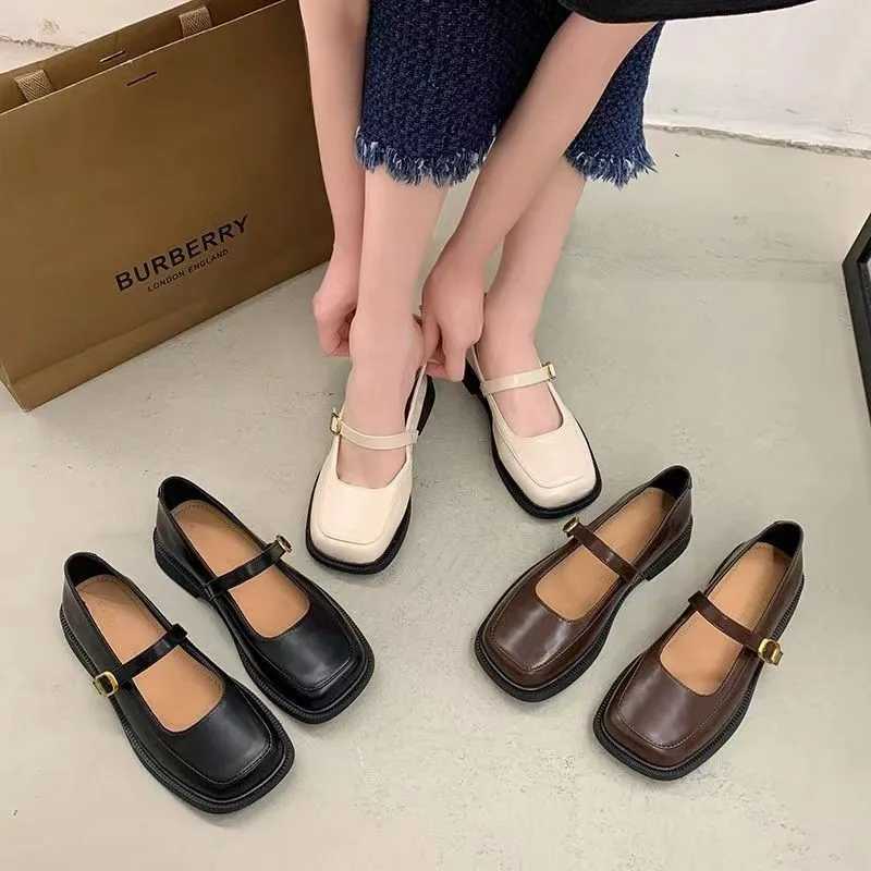2023 Women Vintage Square Toe Patent Leather Shoes Ankle Strap Low Heel Mary Jane Shoes Woman Dark Brown Shallow PumpsLX241014