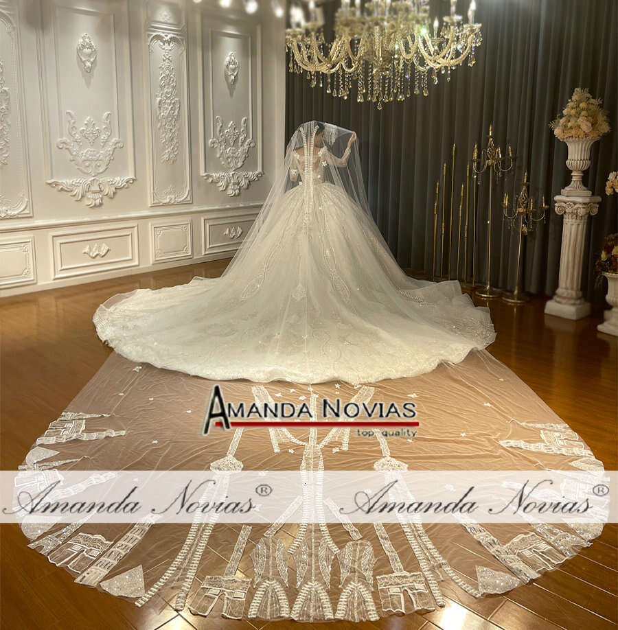 sy Square Collar Long Train Wedding Dress