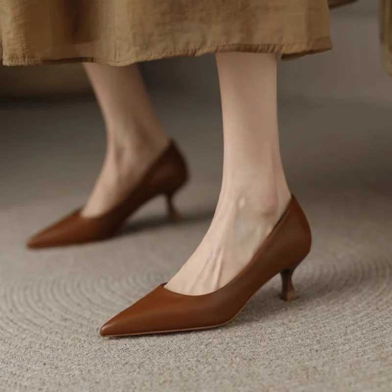Luxury Pumps Shoes for Women Heeled Woman Medium Heel Stiletto Heels High Sandal Party Office 2019 Elegant Brown Small Heel SexyLX241014
