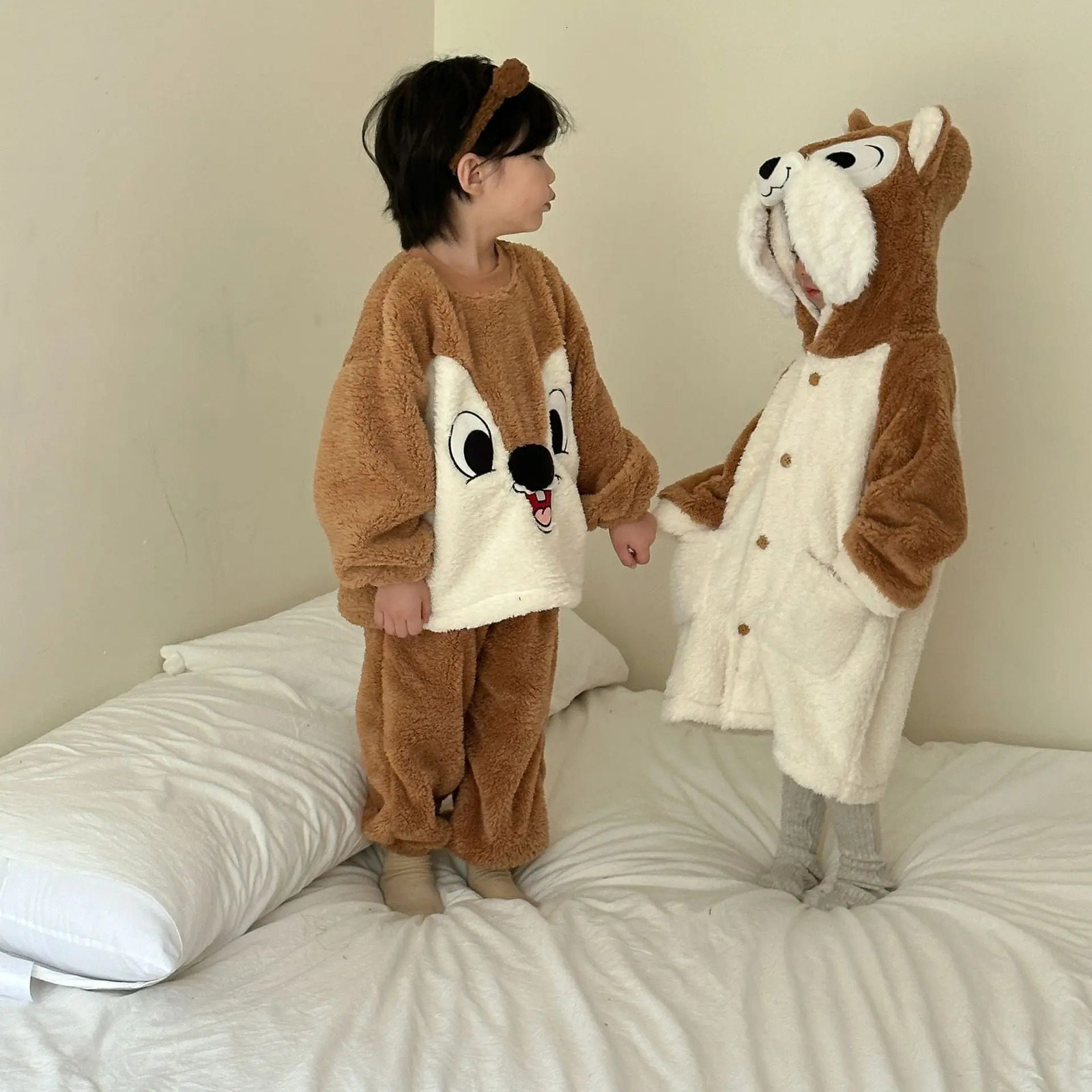 Autumn Winter Childrens Boys Pajamas Long Haired Flannel Coral Childrens Girls Nightgowns 1-10 Years Baby 2PCS Home Clothes Set 241014