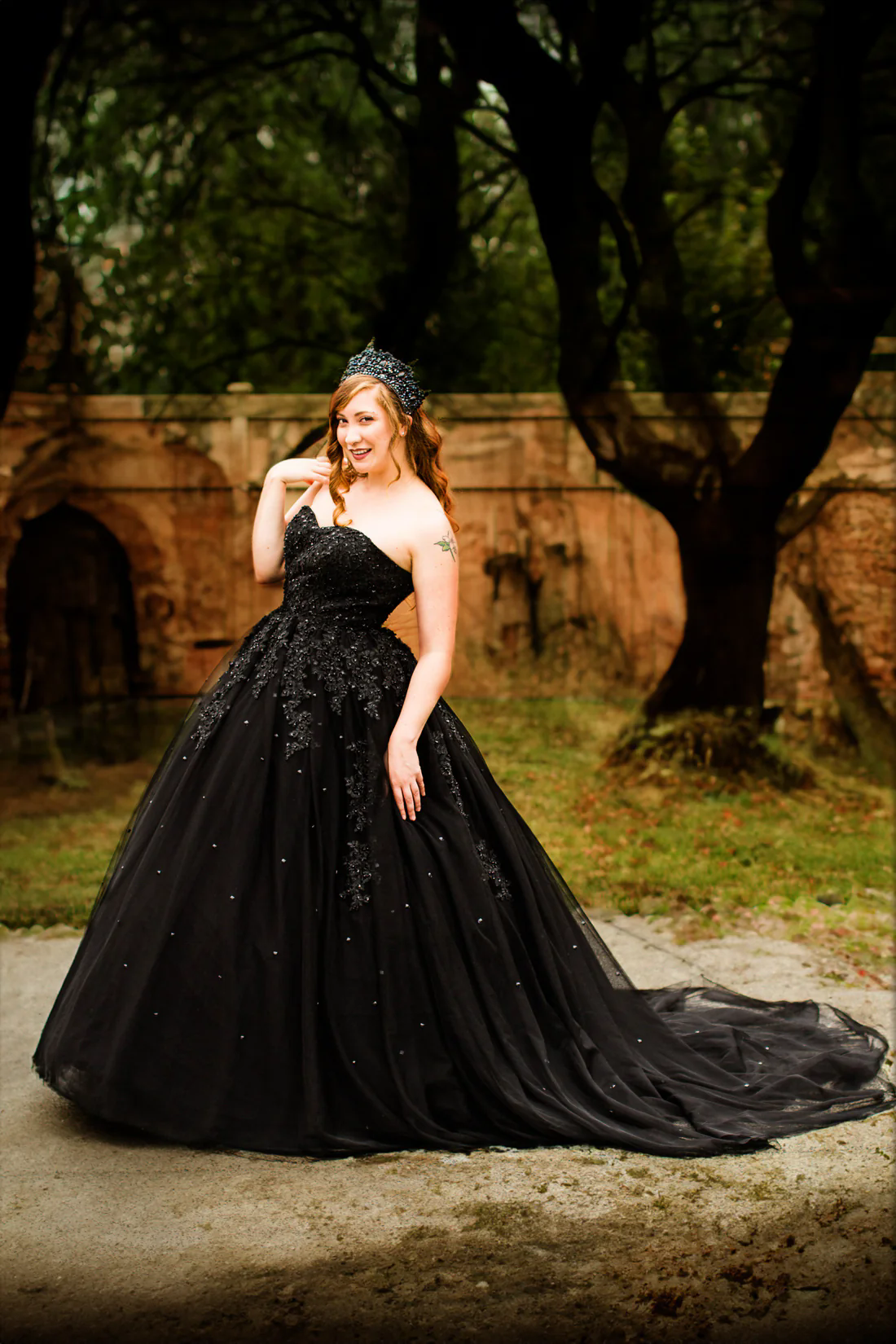 Vintage Black Gothic Wedding Dresses 2024 High Neck Wrap Cape Victorian Bustle Beaded Lace-Up Bride Gowns Vestidos De Noiva 6660312